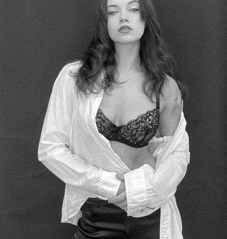 Sophia Tatum pornstar naked gallery