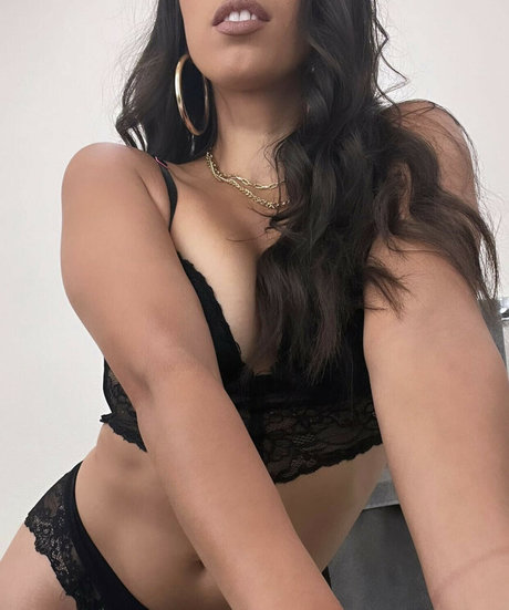 Kassandra Lee exclusive actress pic