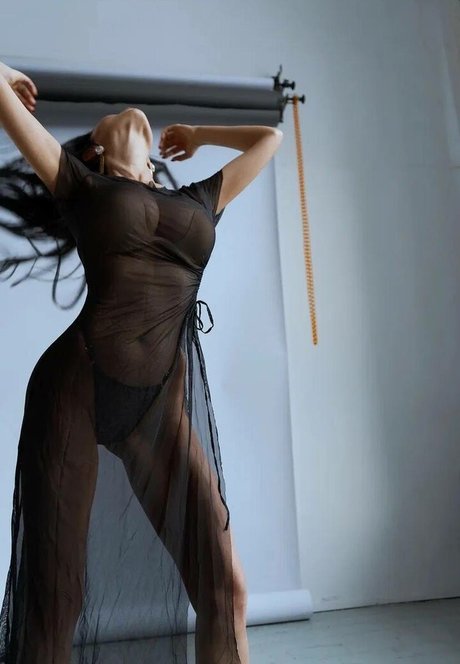 Lilya Volkova sexy model img