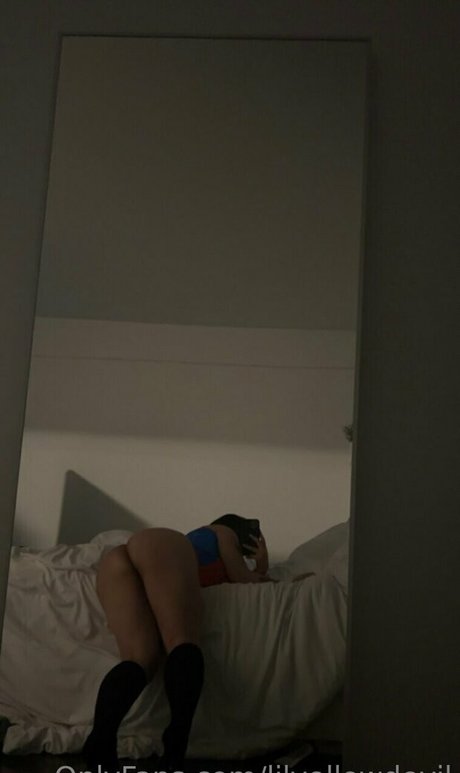 Lilyellowdevil naked star pics