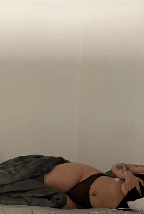 Lilyellowdevil sexy star picture