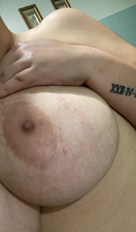 Raxien high quality pornstar pictures