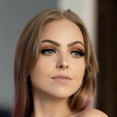 Officialbubblybrooke xxx actress archive