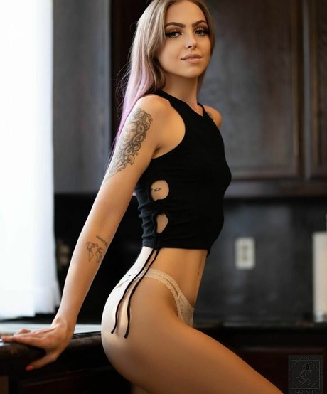 Officialbubblybrooke model porn galleries