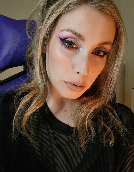 Chio Uyuni star pornographic photo