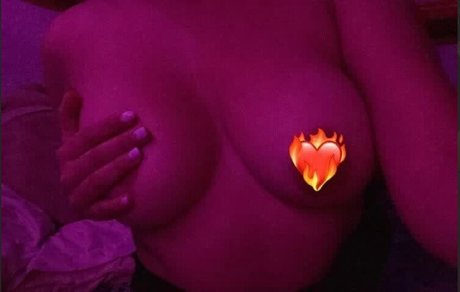 Diochyperez Nerdy pornstar xxx pictures