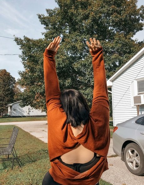 Emaliehall model beautiful pictures