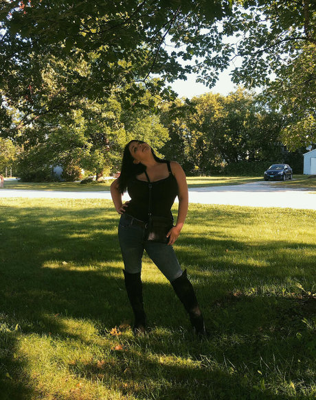 Emaliehall model nudes picture