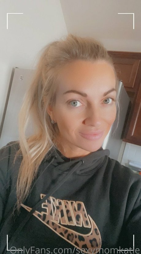 NaughtyNurse pornstar erotic galleries