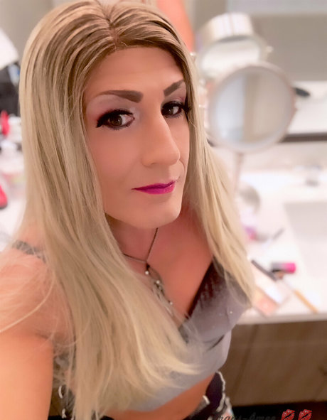 ameetransfree nude pornstar picture