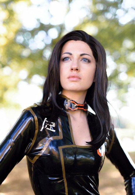 berceck sexy actress pic