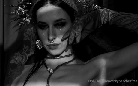 vickypeachesfree exclusive actress img