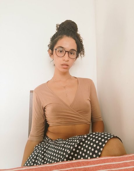 nagazaki model pretty picture