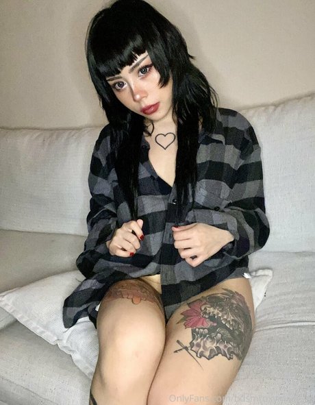 bdsmroxymistress pornographic model archive