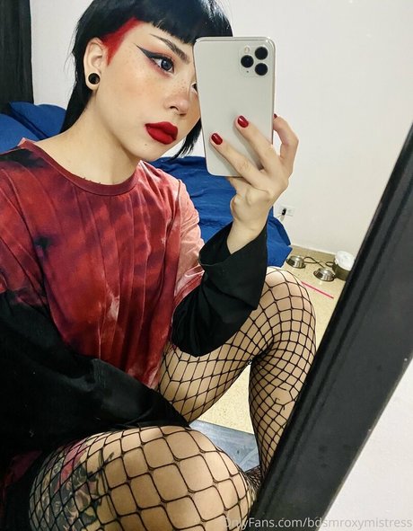 bdsmroxymistress pornographic model archive