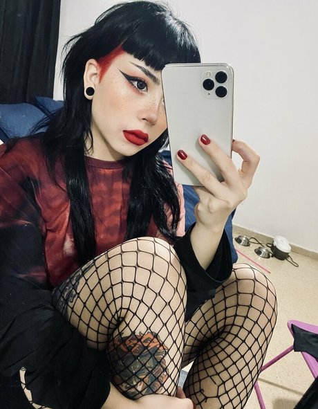 bdsmroxymistress naked pornstar pictures