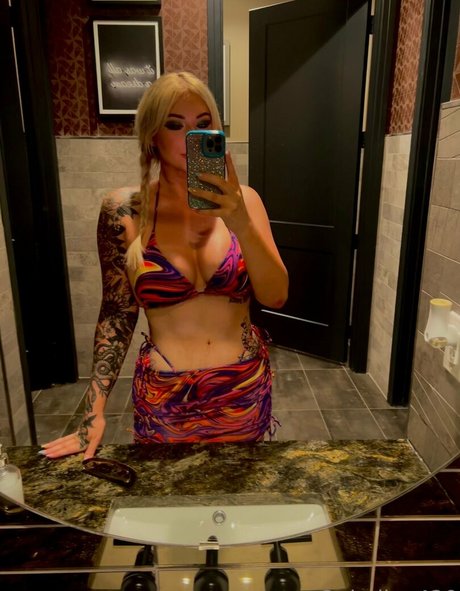 Ophelia O naked actress gallery