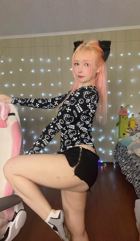 hottest milf onlyfans naked pictures