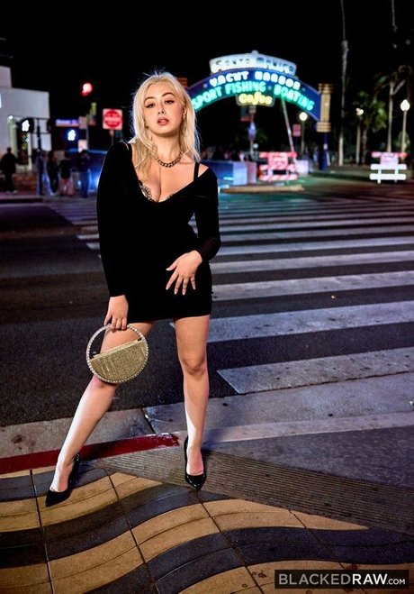 blonde hairy pussy onlyfans hd photos