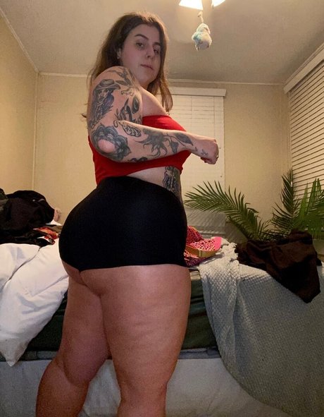 yungpaleface porn actress image