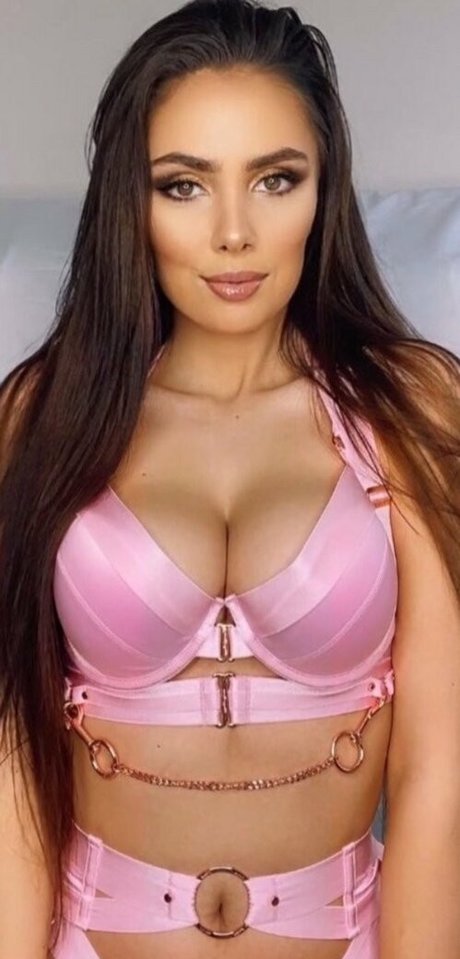 curvy xxx onlyfans pretty pics