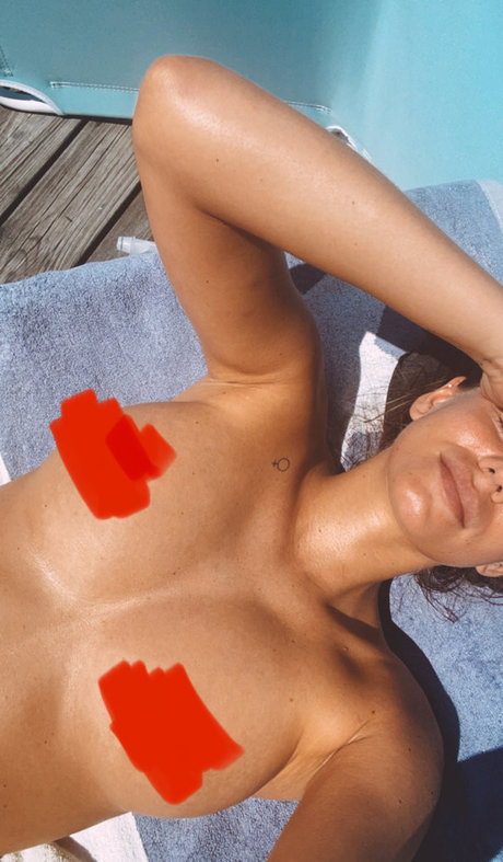 Emisecrets hot model galleries