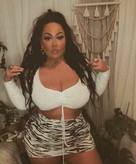 MiMiko Divine porn model galleries