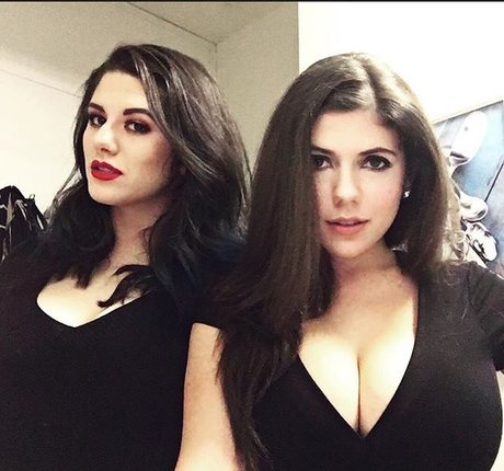 big tits brunette onlyfans free nude image