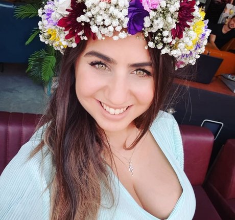 Sapir Sol free actress images