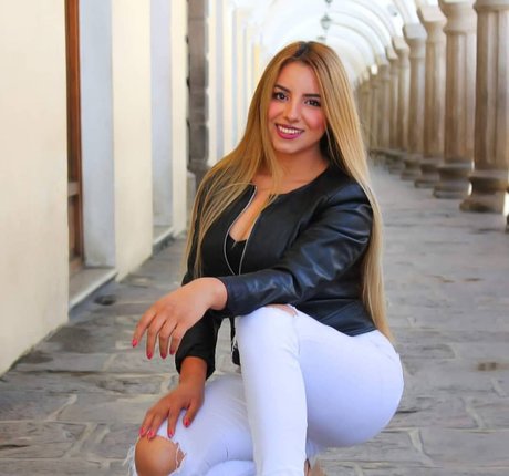 Herlinda Angel pretty pornstar image