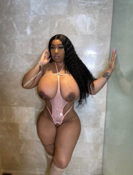 kinkykior star xxx photos