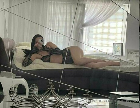 boobyygirl hd pornstar image