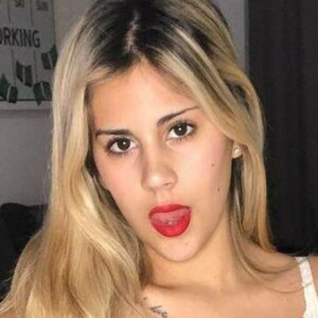 young asian onlyfans pretty pics