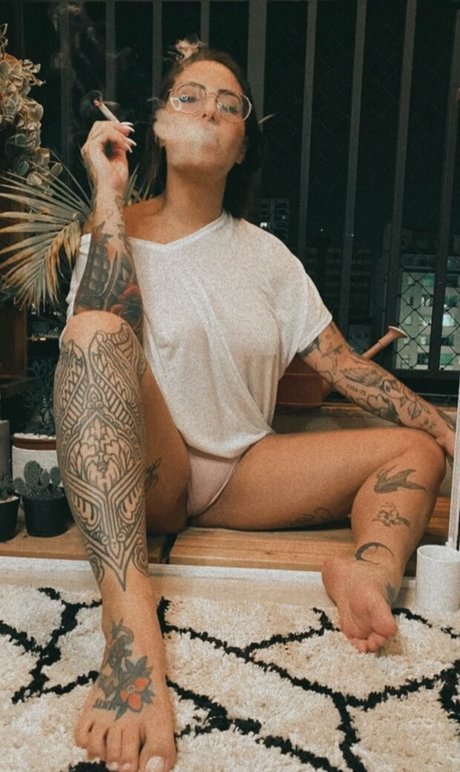 Cauuution sexy star pictures