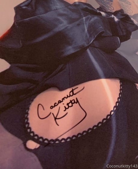 bisexual couple onlyfans exclusive image