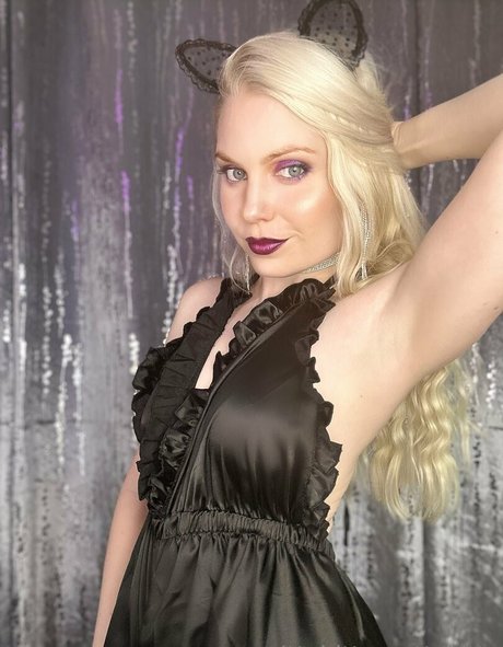 ittybittyprettykitty high quality pornstar pics