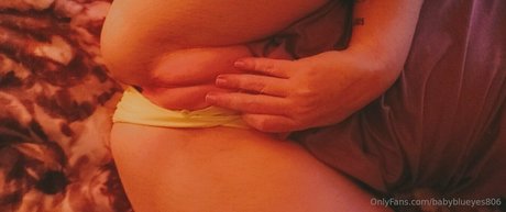 babyblueyes806 model pornographic images