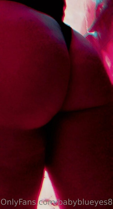 babyblueyes806 model high quality photo