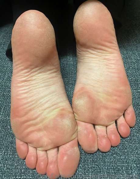 sweetfeetofstacey pretty pornstar pic