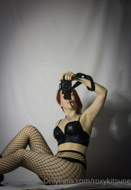 roxykitsune model art images