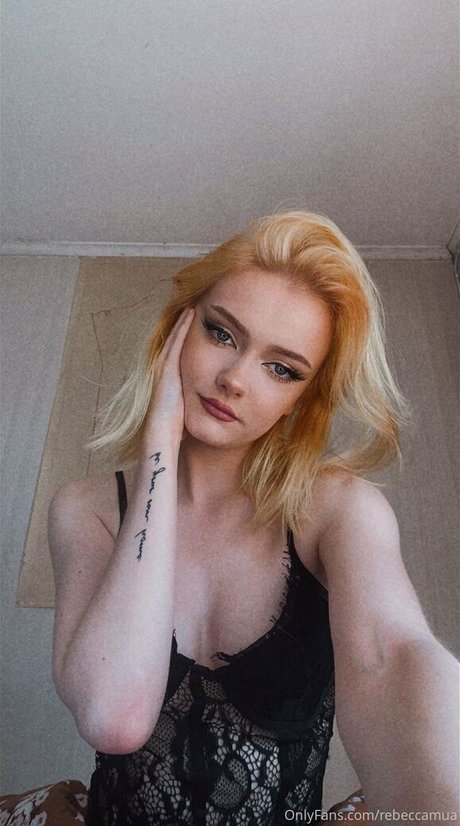 rebecccamua nude model pics