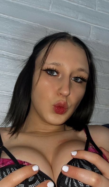 blonde cumshot onlyfans hot picture