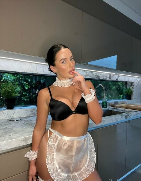 Emiemilykernsx art star archive