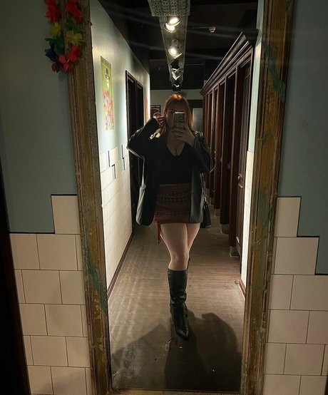 Lucy Whittingham adult model pics