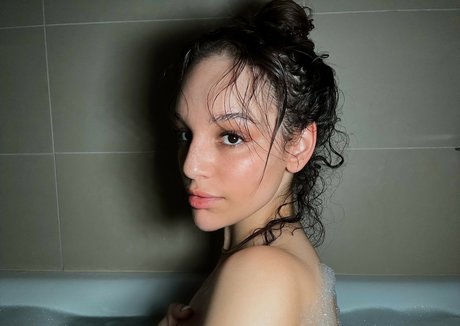 Charletta ASMR top star gallery