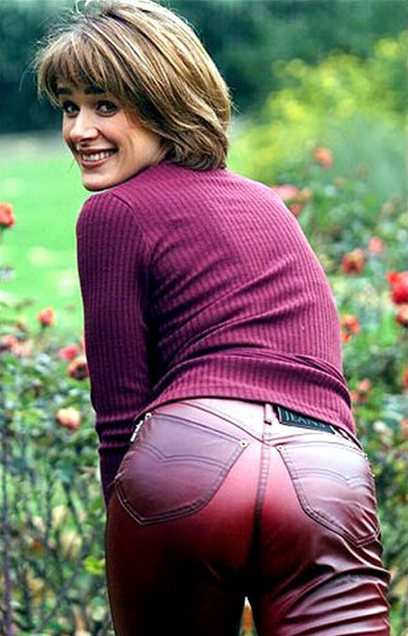 Carole Smillie hd actress photo