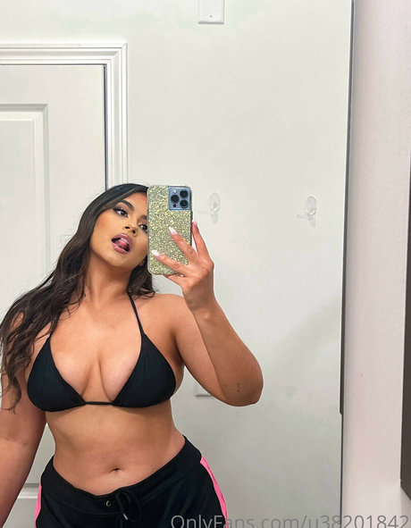 _isabelxx naked model photo