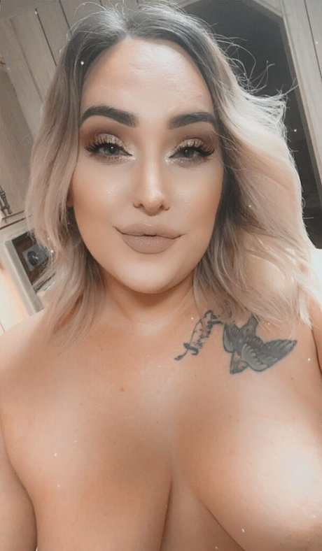 squirt teen onlyfans beautiful naked photo