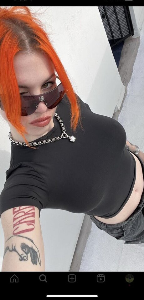 lactating onlyfans nudes image