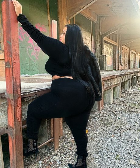 squirting orgasm onlyfans free naked image